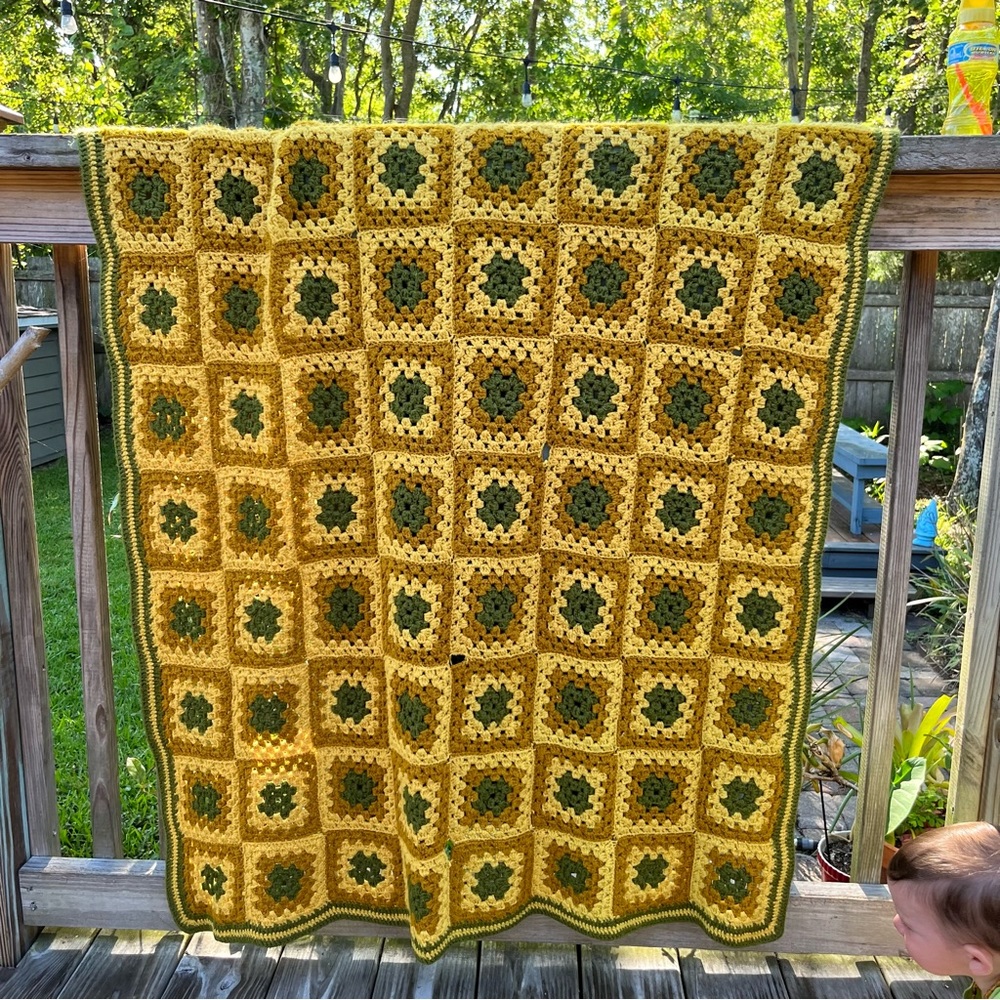 Vintage knitted 70’s throw boanket